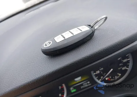 2017 Nissan Sentra Sr Turbo z USA, uszkodzony, nr VIN 3N1CB7AP3HY392116